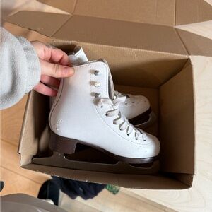 Classic White Women's Ice Skates